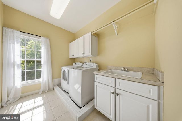 22494 WILDERNESS ACRES CIR, Leesburg, VA 20175