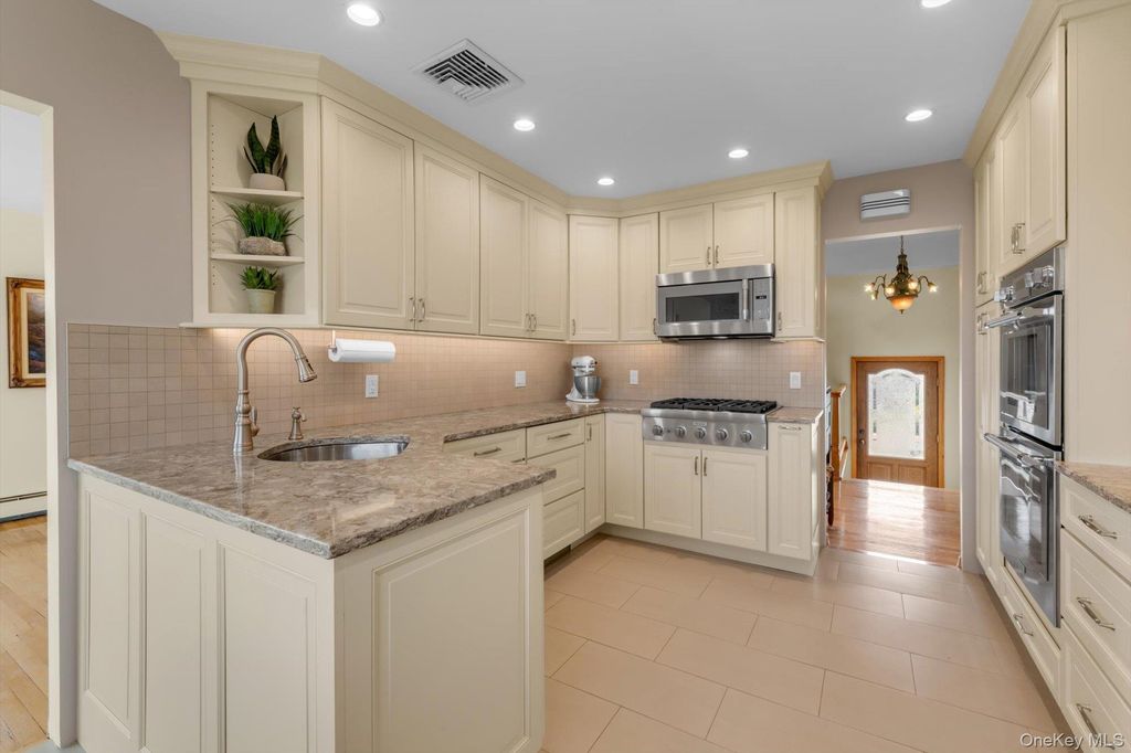 24 Donna Lane, Lido Beach, NY 11561 — photo 5