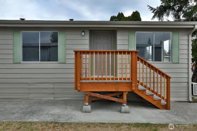 700 NW Crosby Avenue #35, Oak Harbor, WA 98277