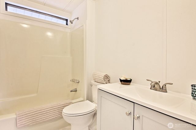 700 NW Crosby Avenue #35, Oak Harbor, WA 98277