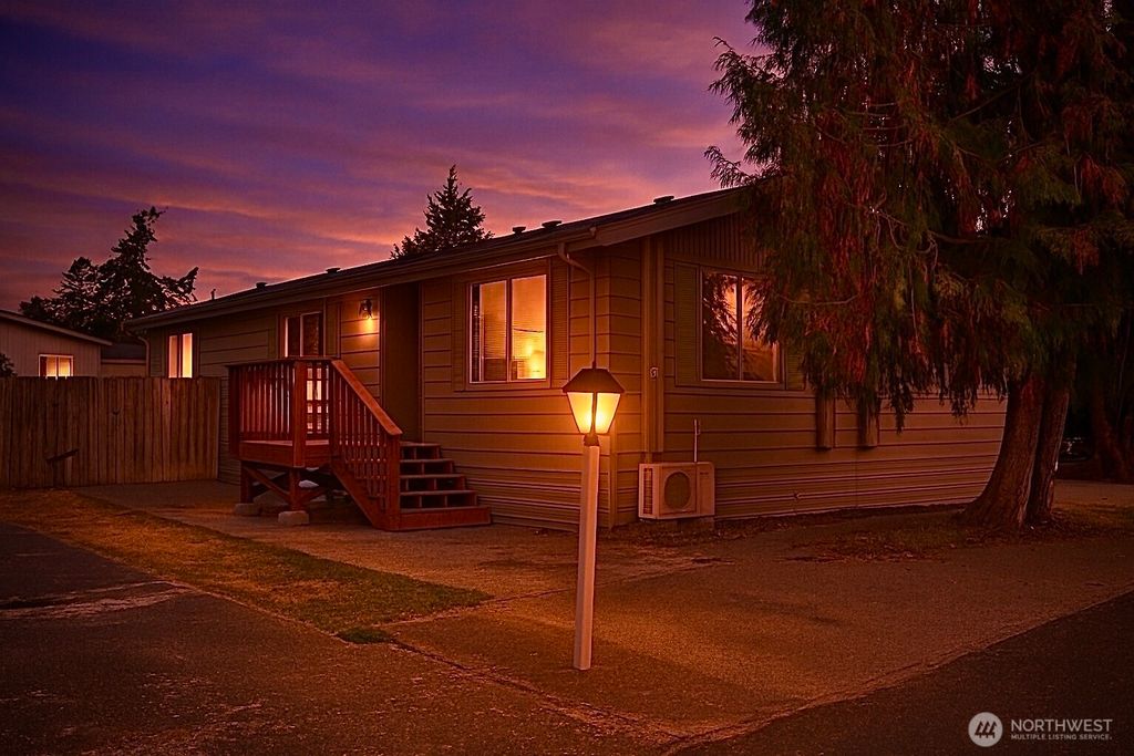 700 NW Crosby Avenue #35, Oak Harbor, WA 98277