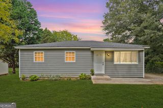2199 Clairmont Circle, Snellville, GA 30078