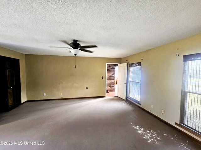 3407 Parliament Drive, Ocean Springs, MS 39564