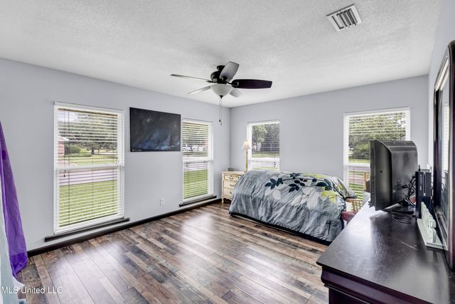 3407 Parliament Drive, Ocean Springs, MS 39564