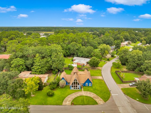 3407 Parliament Drive, Ocean Springs, MS 39564