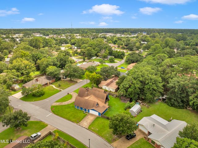 3407 Parliament Drive, Ocean Springs, MS 39564