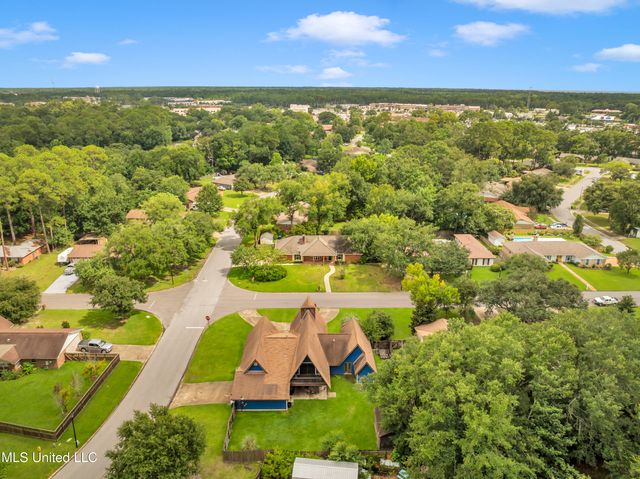 3407 Parliament Drive, Ocean Springs, MS 39564