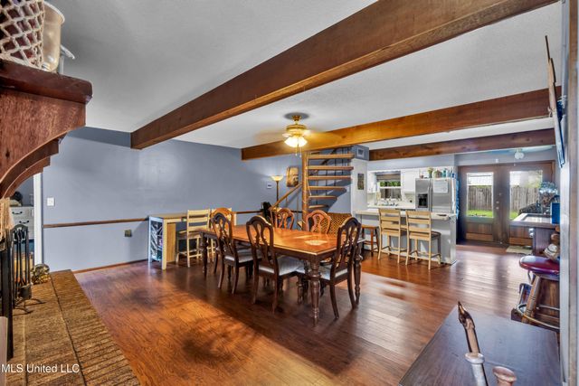 3407 Parliament Drive, Ocean Springs, MS 39564