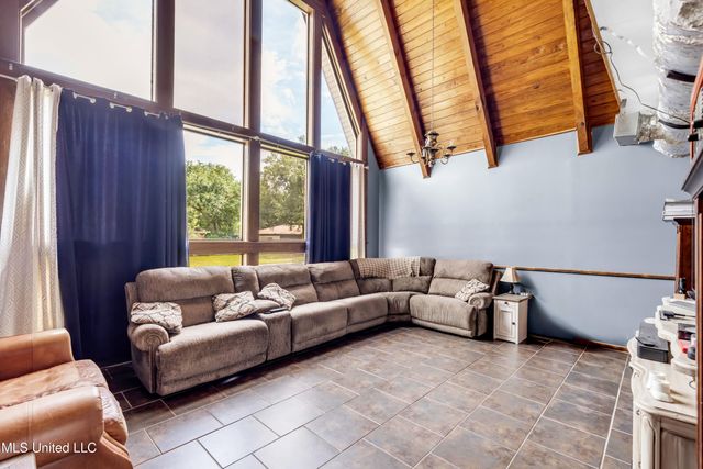 3407 Parliament Drive, Ocean Springs, MS 39564