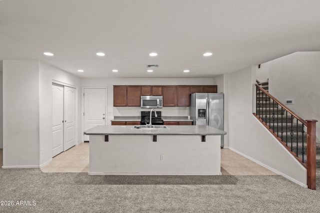 472 N RANGER Trail, Gilbert, AZ 85234