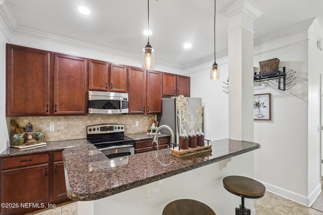 9823 TAPESTRY PARK Circle 119, Jacksonville, FL 32246