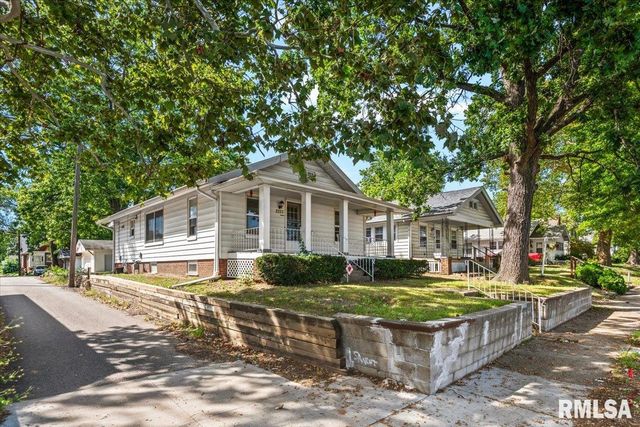 2225 S 6TH Street, Springfield, IL 62703