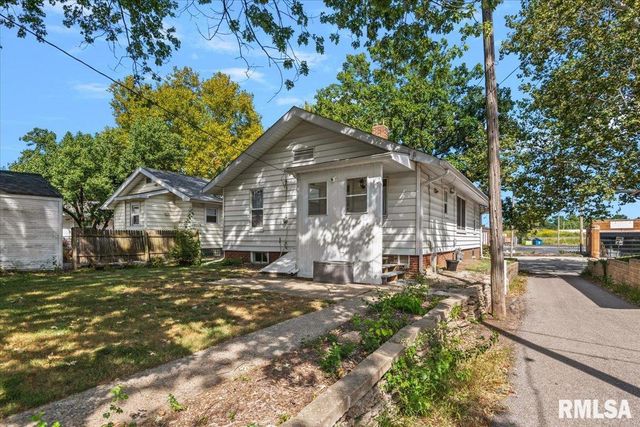 2225 S 6TH Street, Springfield, IL 62703