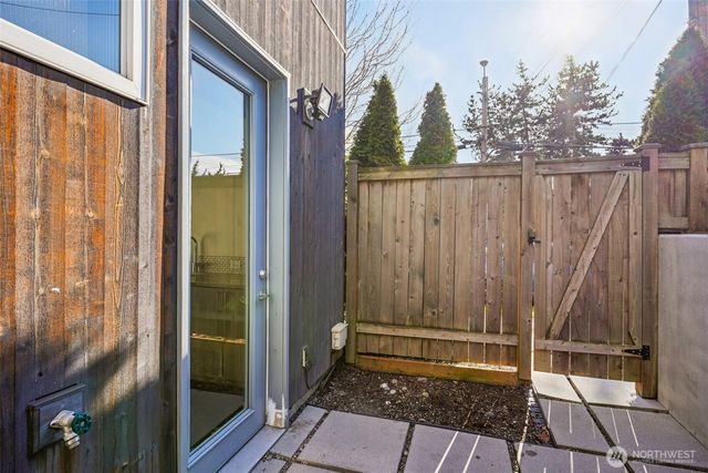 8501 14th Avenue NW, Seattle, WA 98117