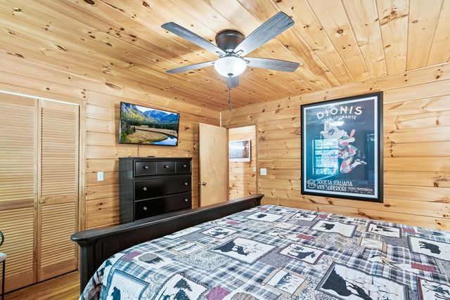 138 Oakwood Trail, Mineral Bluff, GA 30559