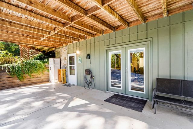 138 Oakwood Trail, Mineral Bluff, GA 30559