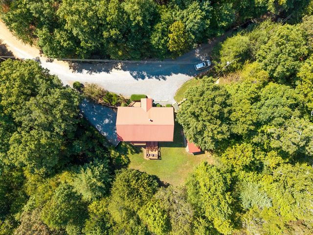 138 Oakwood Trail, Mineral Bluff, GA 30559