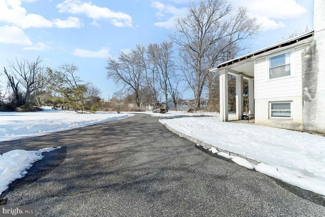 641 W SPROUL RD, Springfield, PA 19064