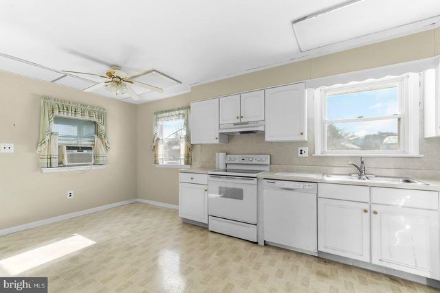 641 W SPROUL RD, Springfield, PA 19064