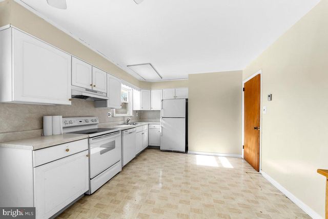 641 W SPROUL RD, Springfield, PA 19064