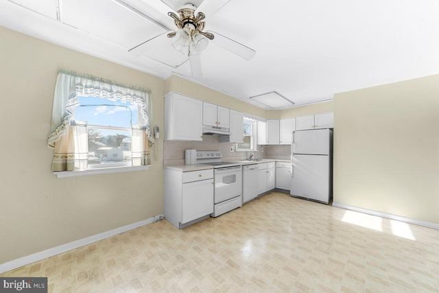 641 W SPROUL RD, Springfield, PA 19064