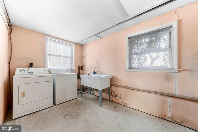 641 W SPROUL RD, Springfield, PA 19064