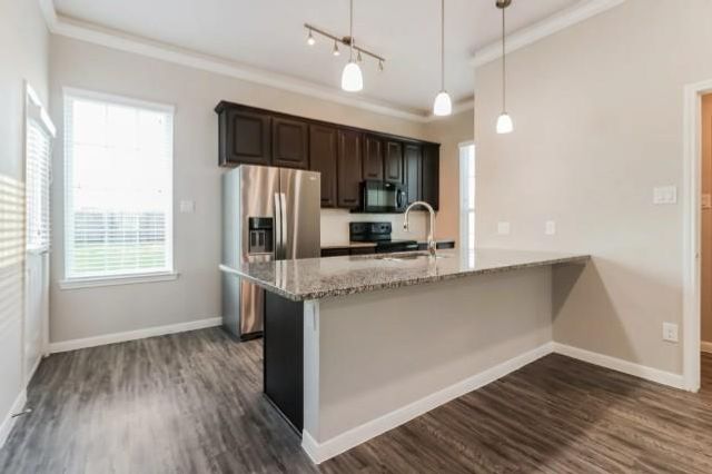 6511 Gray Birch Lane, League City, TX 77539