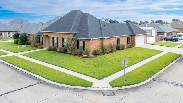 273 Brentwood Dr, Houma, LA 70360