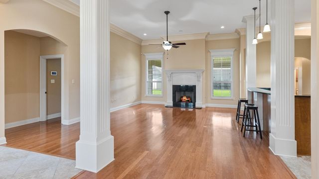 273 Brentwood Dr, Houma, LA 70360