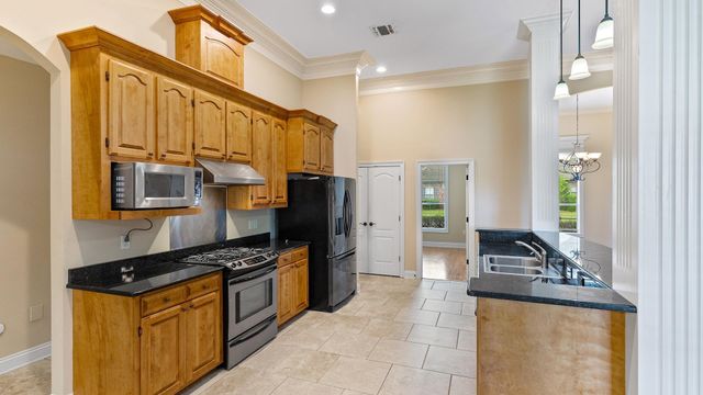 273 Brentwood Dr, Houma, LA 70360