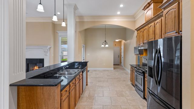 273 Brentwood Dr, Houma, LA 70360