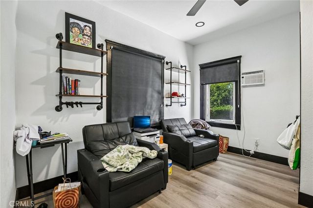 1127 W 5th, Santa Ana, CA 92703