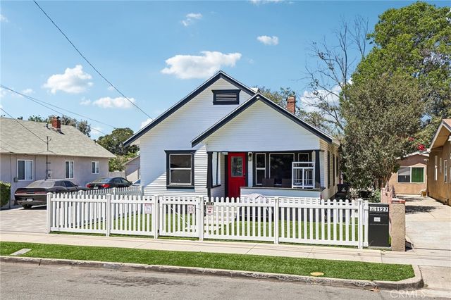 1127 W 5th, Santa Ana, CA 92703