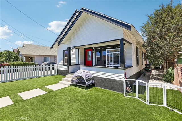 1127 W 5th, Santa Ana, CA 92703