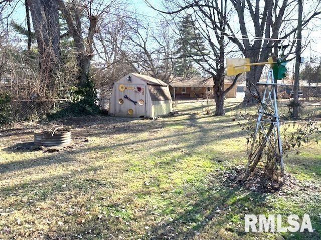 2138 W LAWRENCE Avenue, Springfield, IL 62704