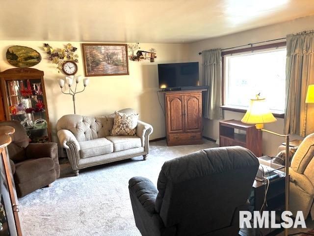 2138 W LAWRENCE Avenue, Springfield, IL 62704