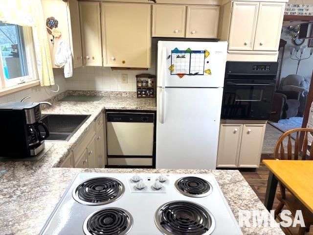 2138 W LAWRENCE Avenue, Springfield, IL 62704