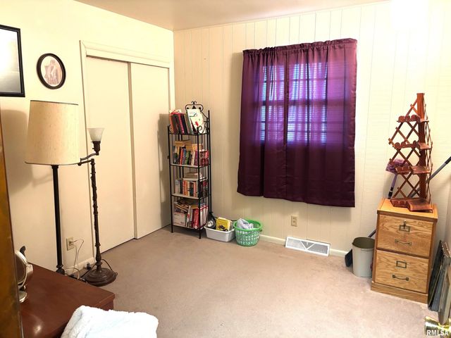 2138 W LAWRENCE Avenue, Springfield, IL 62704