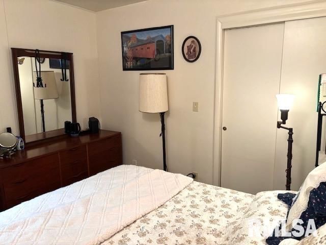 2138 W LAWRENCE Avenue, Springfield, IL 62704