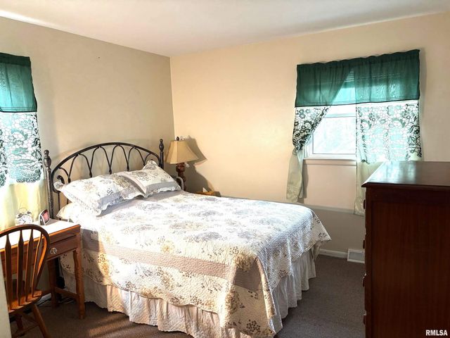 2138 W LAWRENCE Avenue, Springfield, IL 62704