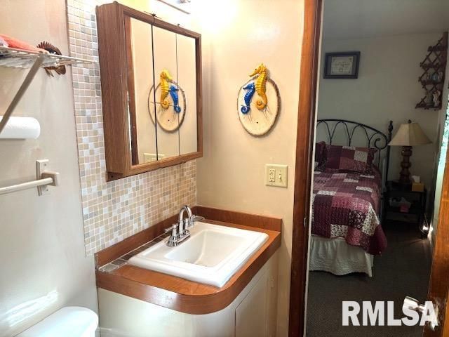 2138 W LAWRENCE Avenue, Springfield, IL 62704