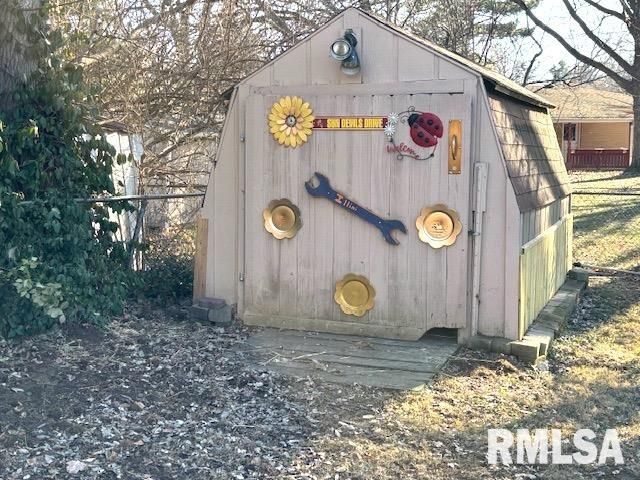 2138 W LAWRENCE Avenue, Springfield, IL 62704