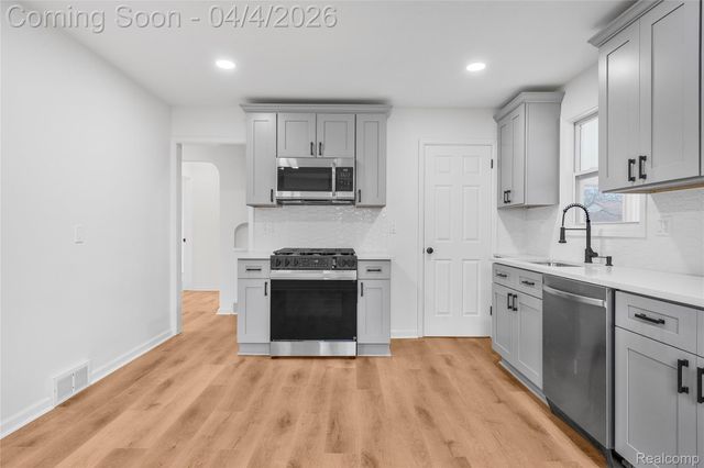 14910 Aubrey, Redford Charter Township, MI 48239