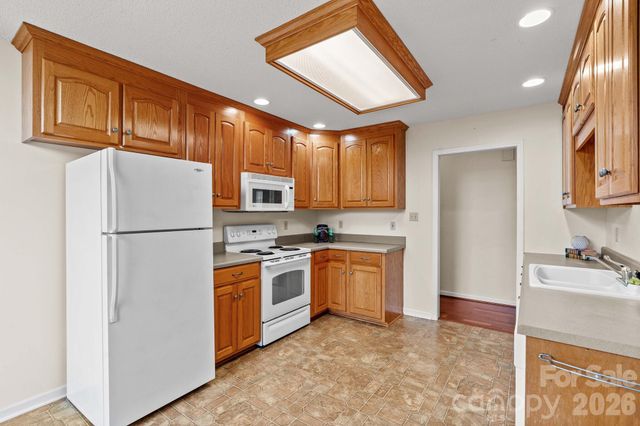 1082 Kingsway Drive, Salisbury, NC 28146