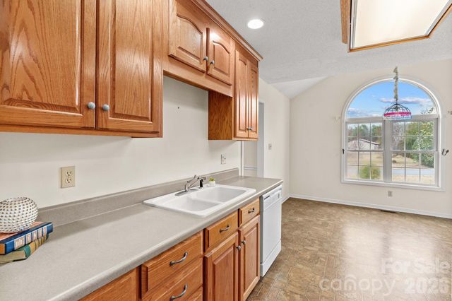 1082 Kingsway Drive, Salisbury, NC 28146