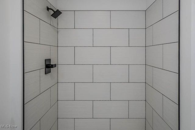 13025 Sunset Circle NW, Uniontown, OH 44685