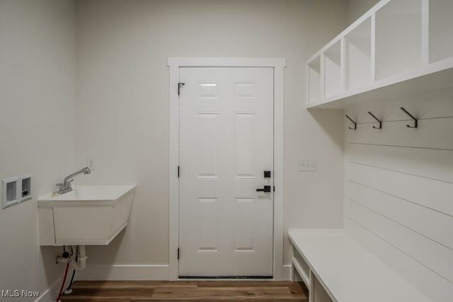 13025 Sunset Circle NW, Uniontown, OH 44685