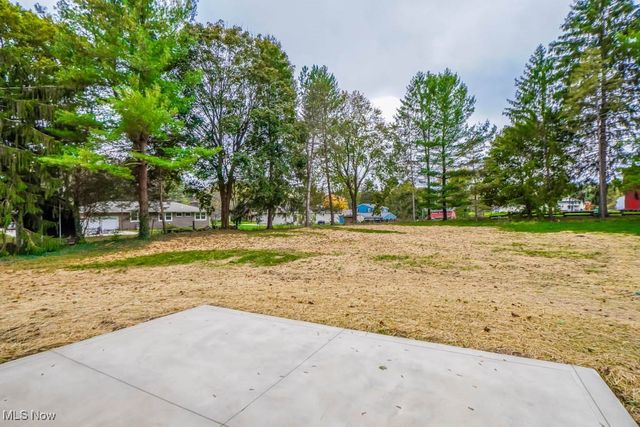 13025 Sunset Circle NW, Uniontown, OH 44685