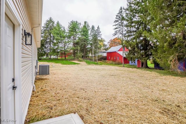 13025 Sunset Circle NW, Uniontown, OH 44685