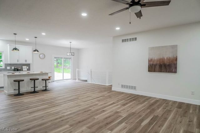 13025 Sunset Circle NW, Uniontown, OH 44685